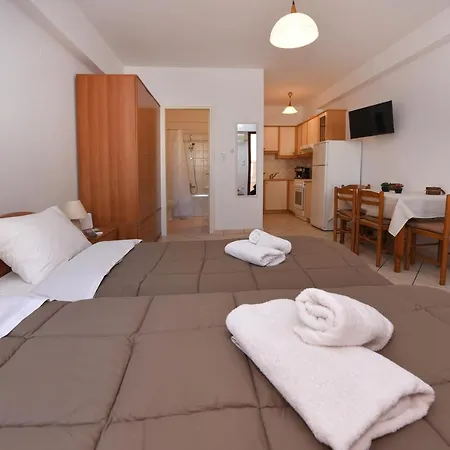 Central Home Apartment Ermoupoli