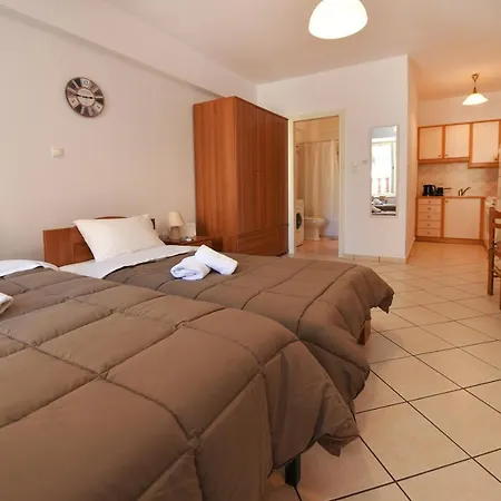 Central Home Apartment Ermoupoli