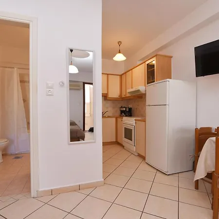 Central Home Apartment Ermoupoli