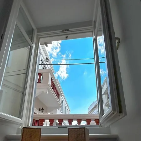 Central * Эрмуполис